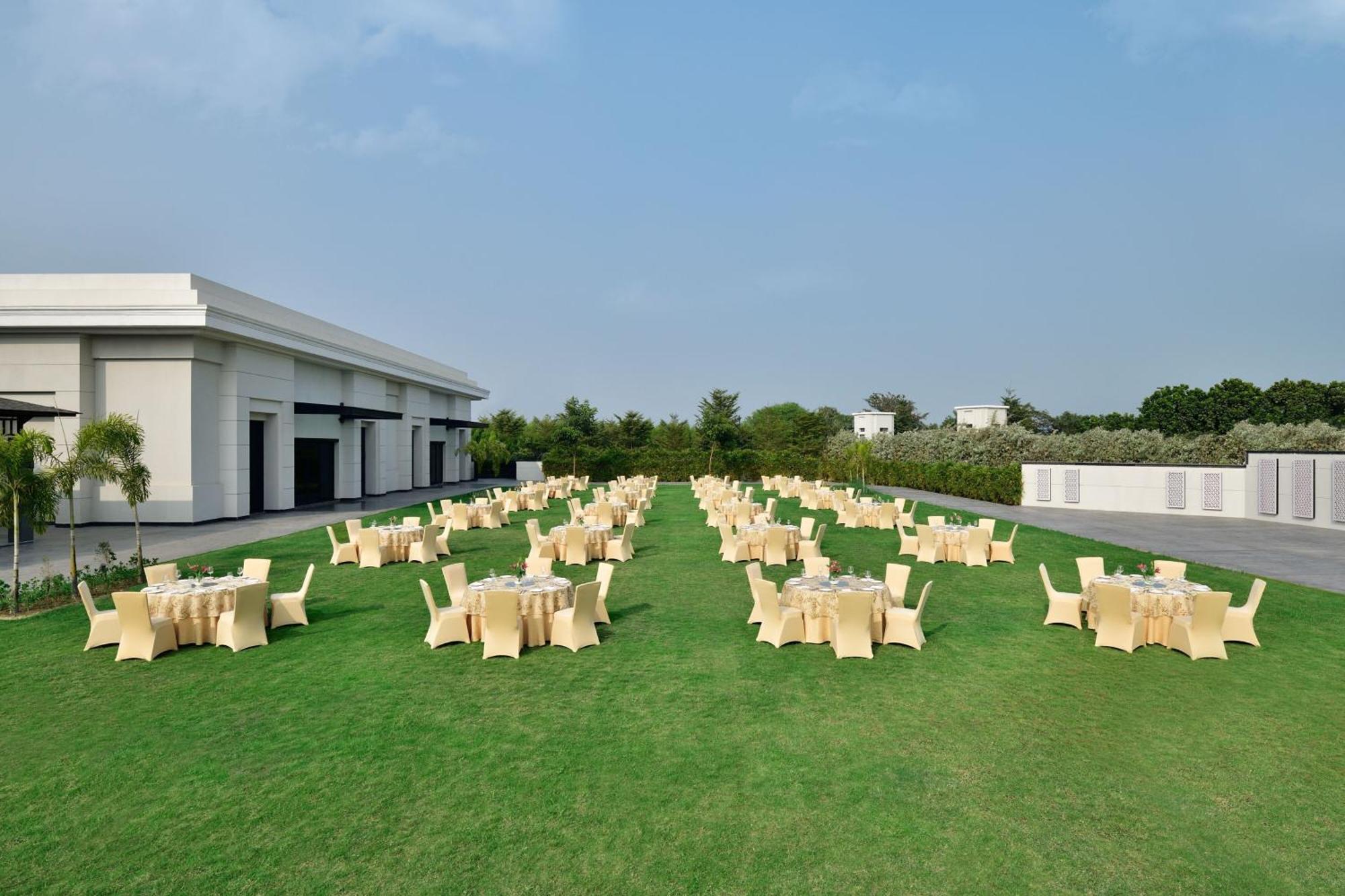 Hotel Courtyard By Marriott Gorakhpur Zewnętrze zdjęcie