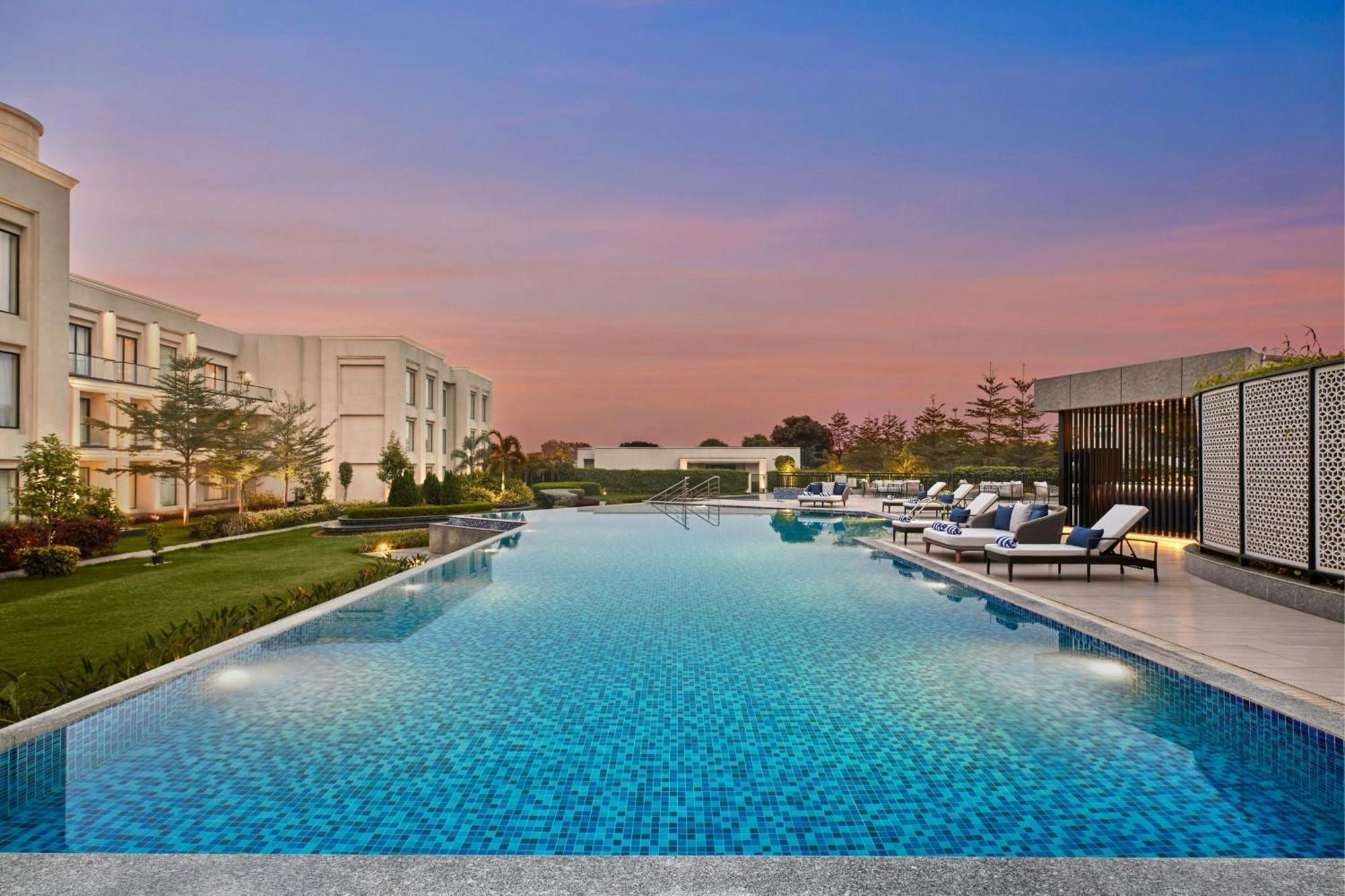 Hotel Courtyard By Marriott Gorakhpur Zewnętrze zdjęcie