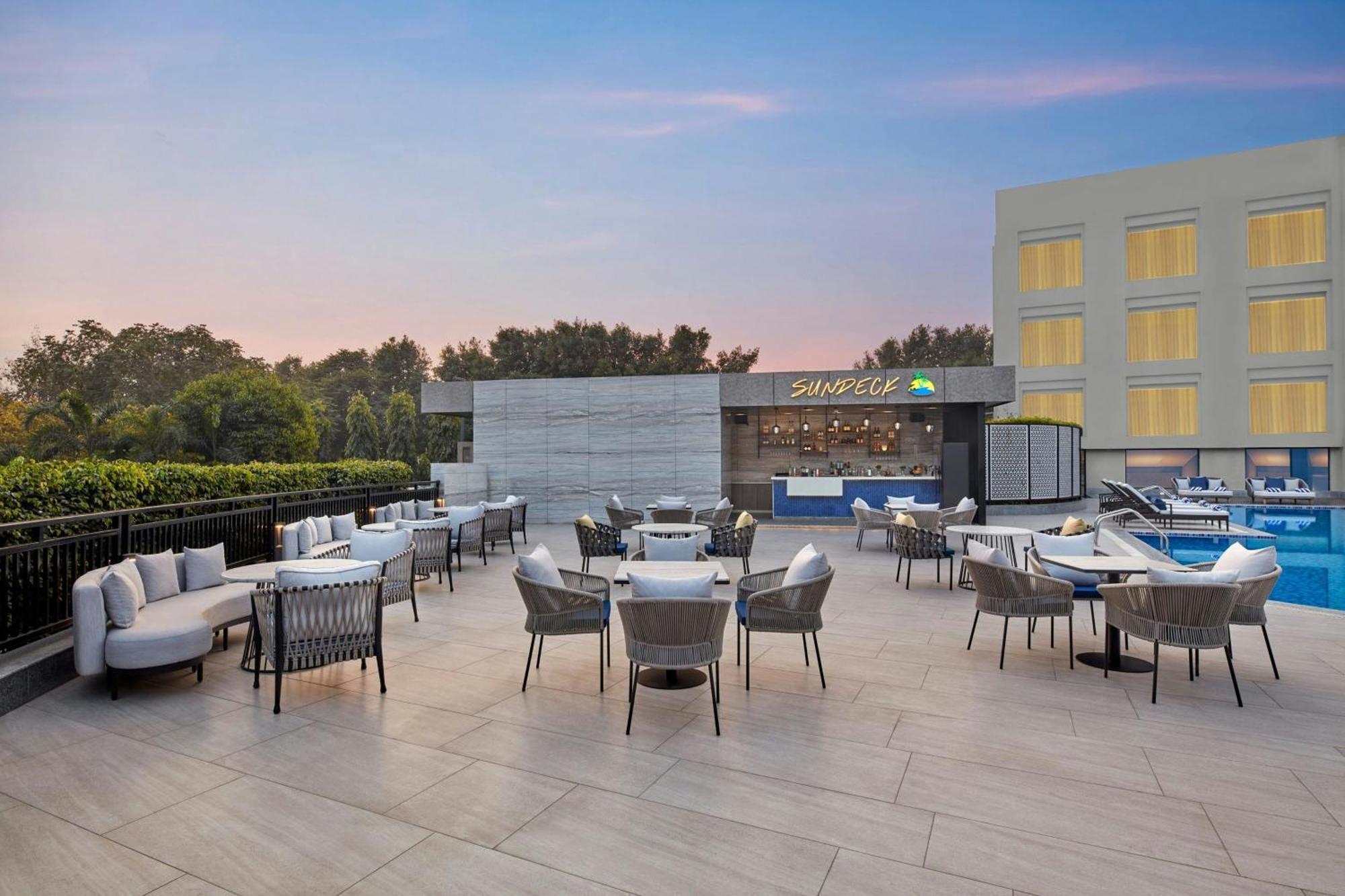 Hotel Courtyard By Marriott Gorakhpur Zewnętrze zdjęcie